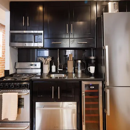 Urban Oasis 1br East Village Hideaway With Patio! Apartment