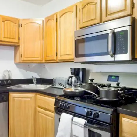 Spacious 3 Bedroom In Prime Location Of Nyc Apartment