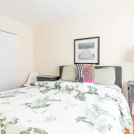 Apartment Stunning 3 Bed Fully Furnished