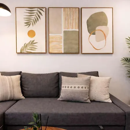 Hip Nyc Hideaway In Lively East Village *