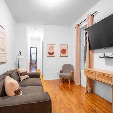 2-bedroom In Hells Kitchen - Manhattan! Apartment *