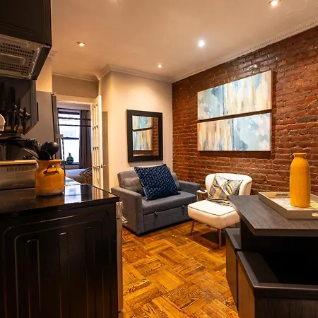 Prestige Gramercy Park Apartment *