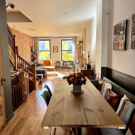 Elegant Historic Harlem Townhouse For Summer * New York