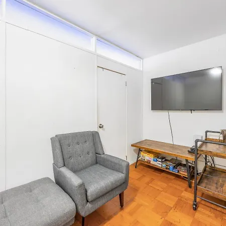 Chelsea 1br In Shared With Laundry And Rooftop
