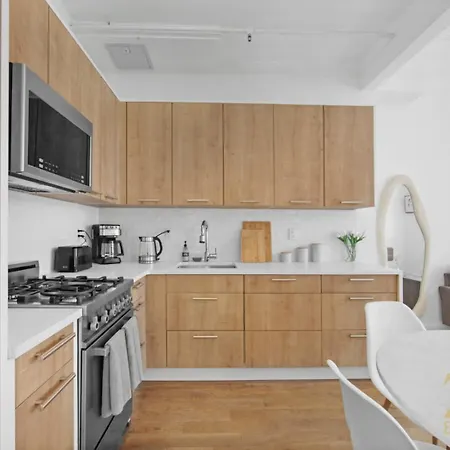 Apartment 517 - 47c Beautifully Renovated 1 Bedroom In Prime Manhattan