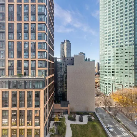 Blueground Long Island Fitness Center Nr Gantry Plaza State Park Nyc-2181 *