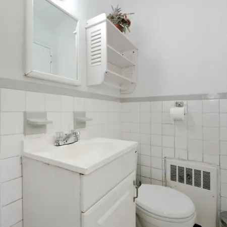 Apartment Spacious 3 Bedroom In Prime Location Of Nyc