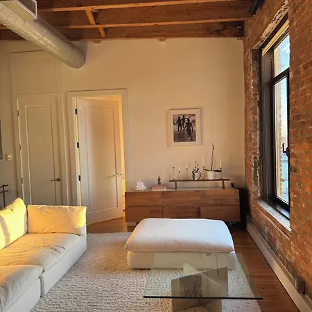 Apartment Sky-high Sanctuary Penthouse With Panoramic Views *