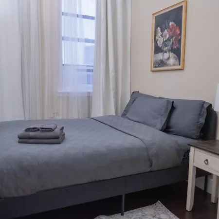 Brand New 3br 2ba Next To Park, Elevator Apartment *