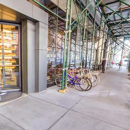 Stylish Downtown Brooklyn Near Subway & Manhattan Apartment *