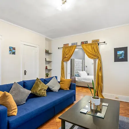 Impeccable 1br Unit In Brooklyn Apartment