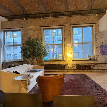 Sun-filled Luxury Historic 2 Bedrooms Apto New York