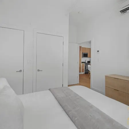 517 - 47c Beautifully Renovated 1 Bedroom In Prime Manhattan Apartment New York