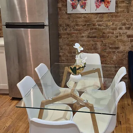 Relax And Unwind At Chic Bed-stuy Brownstone Apartment *