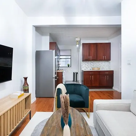 Prime Location 1br Newly Furnished *