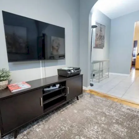 Spacious 3 Bedroom In Prime Location Of Nyc *