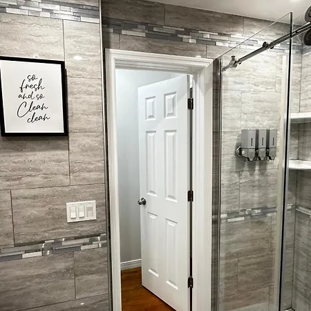 Cozy 2-person Near Jfk Airport & Shopping Area *