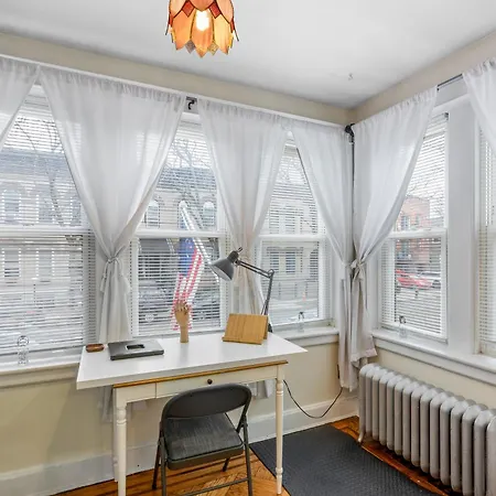 Impeccable 1br Unit In Brooklyn Apartment New York