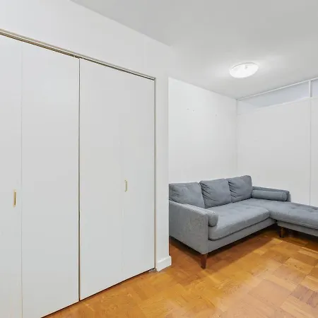 Chelsea 1br In Shared With Laundry And Rooftop