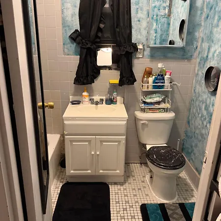 Cozy 2 Bedroom In Thriving Crown Heights Area