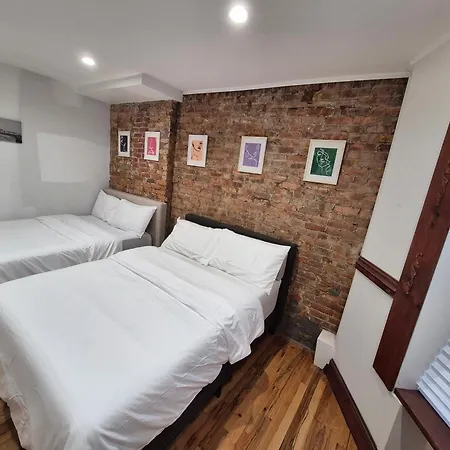 Relax And Unwind At Chic Bed-stuy Brownstone Apartment New York