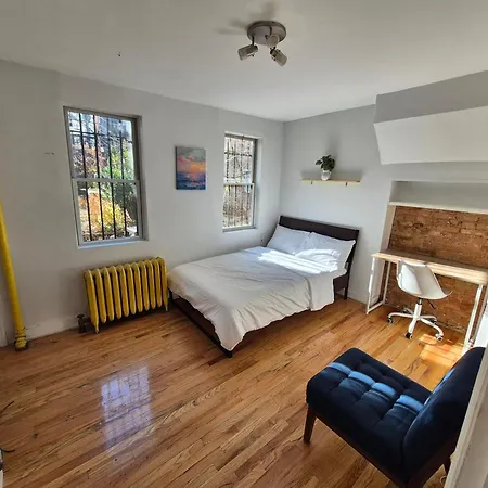 Relax And Unwind At Chic Bed-stuy Brownstone * New York