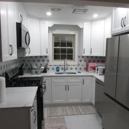 Apartment Cozy In Ozone Park *
