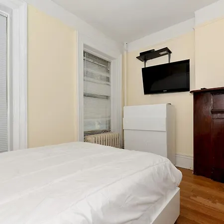 Apartment Comfy 3 Bedroom 1 Bath In Nyc