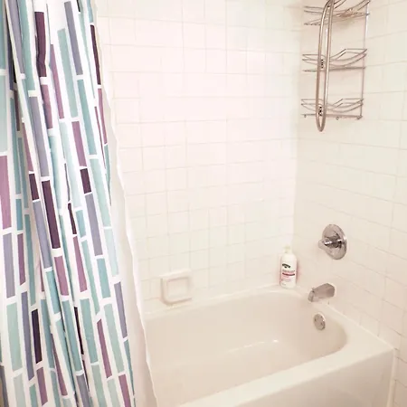 Rated 1br - Lenox 127 Apartment *