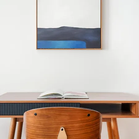 26a-2 Spacious Brand New Fully Furnished 2-bedroom In Prime Murray Hill Move-in Ready