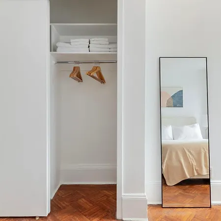 Apartment Blueground Alphabet Washer Nr Tompkins Square Park Nyc-2161