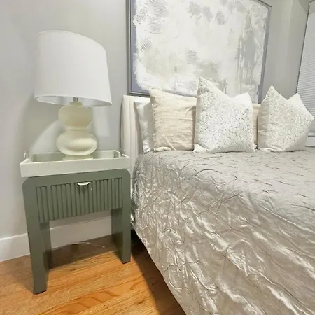 Large 4 Bedroom Nyc *