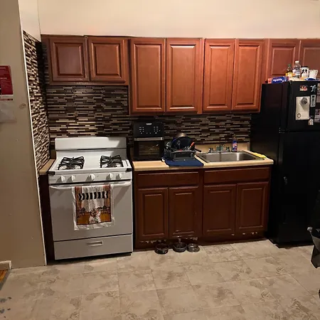 Cozy 2 Bedroom In Thriving Crown Heights Area * New York