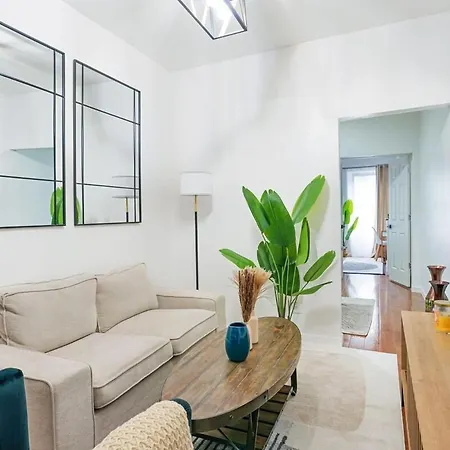 Apartment Prime Location 1br Newly Furnished