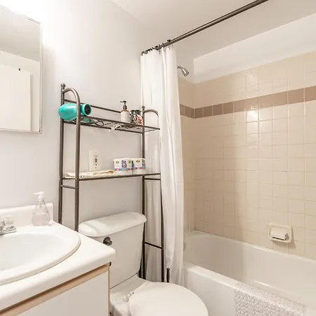 Apartment Stunning 3 Bed Fully Furnished *