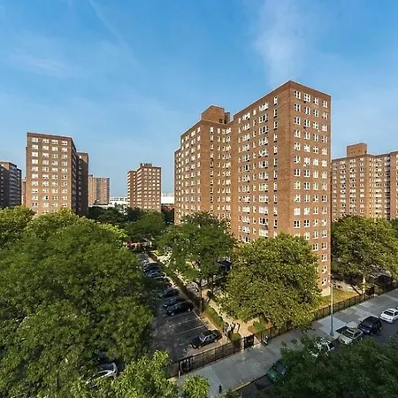 Piece Of Mind In Harlem Apartment *