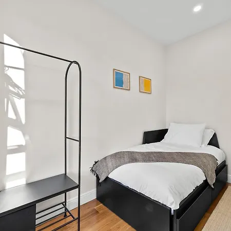 Carroll Place Ii - Bright 3br Carroll Gardens