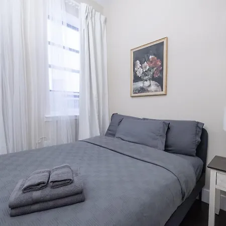 Apartment Brand New 3br 2ba Next To Park, Elevator *