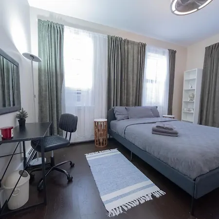 Brand New 3br 2ba Next To Park, Elevator New York
