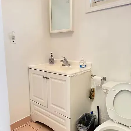 Cozy Private In Downtown Flushing * New York