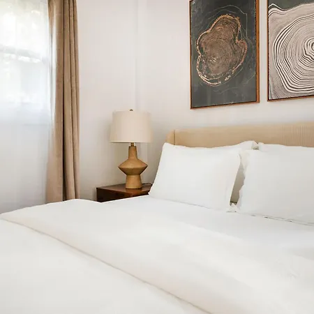 26-1c Gramercy Large 1br Wd *