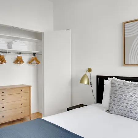 Midtown 1br W Gym Doorman Nr Grand Nyc-746 Apartment New York