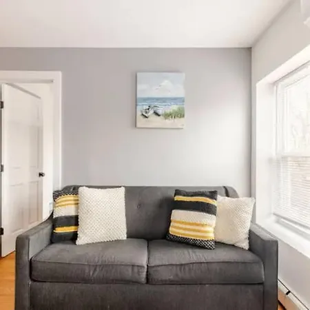 Trendy 3br Brooklyn Just Minutes To Manhattan *