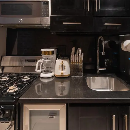 Elegant Gramercy Park Apartment *