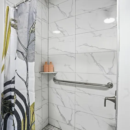 Urban Unit In The Heart Of Chinatown Apartment New York