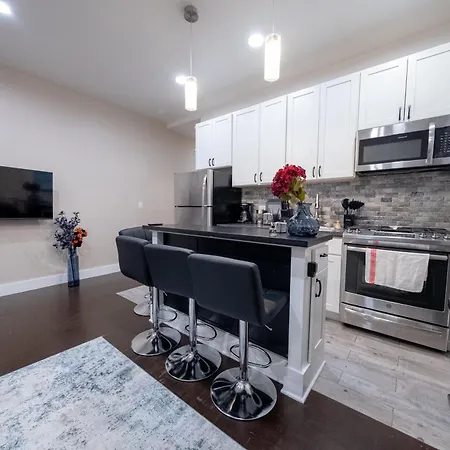 Apartment Brand New 3br 2ba Next To Park, Elevator *