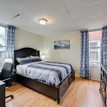 Apartment Easy Train Access! Quiet Commuter *