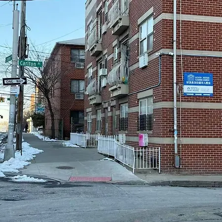 Cozy Private In Downtown Flushing Apartment New York