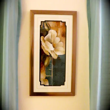 Rated 1br - Lenox 127 Apartment