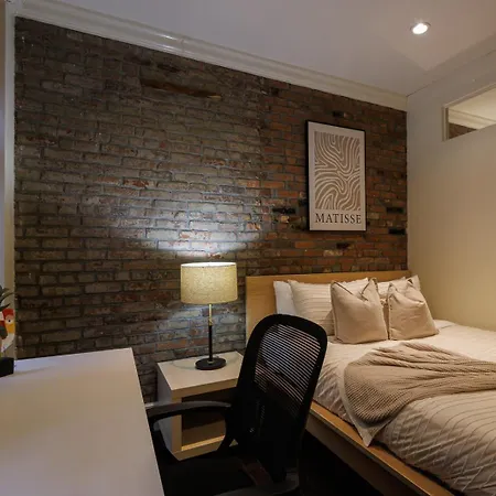 Apartment Refined & Stylish Manhattan Haven *